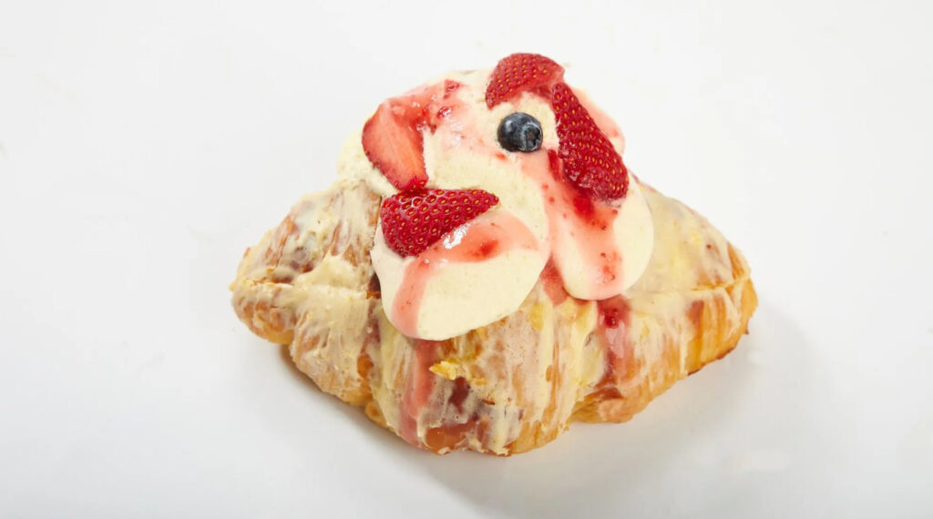 Popular Chinese bakery opens its first U.S. location in Beverly Hills